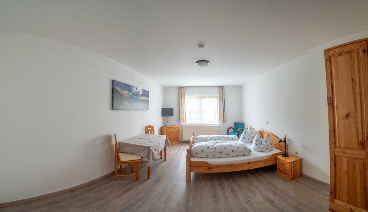 Gaestehaus Marion Dettingen an der Erms Εξωτερικό φωτογραφία